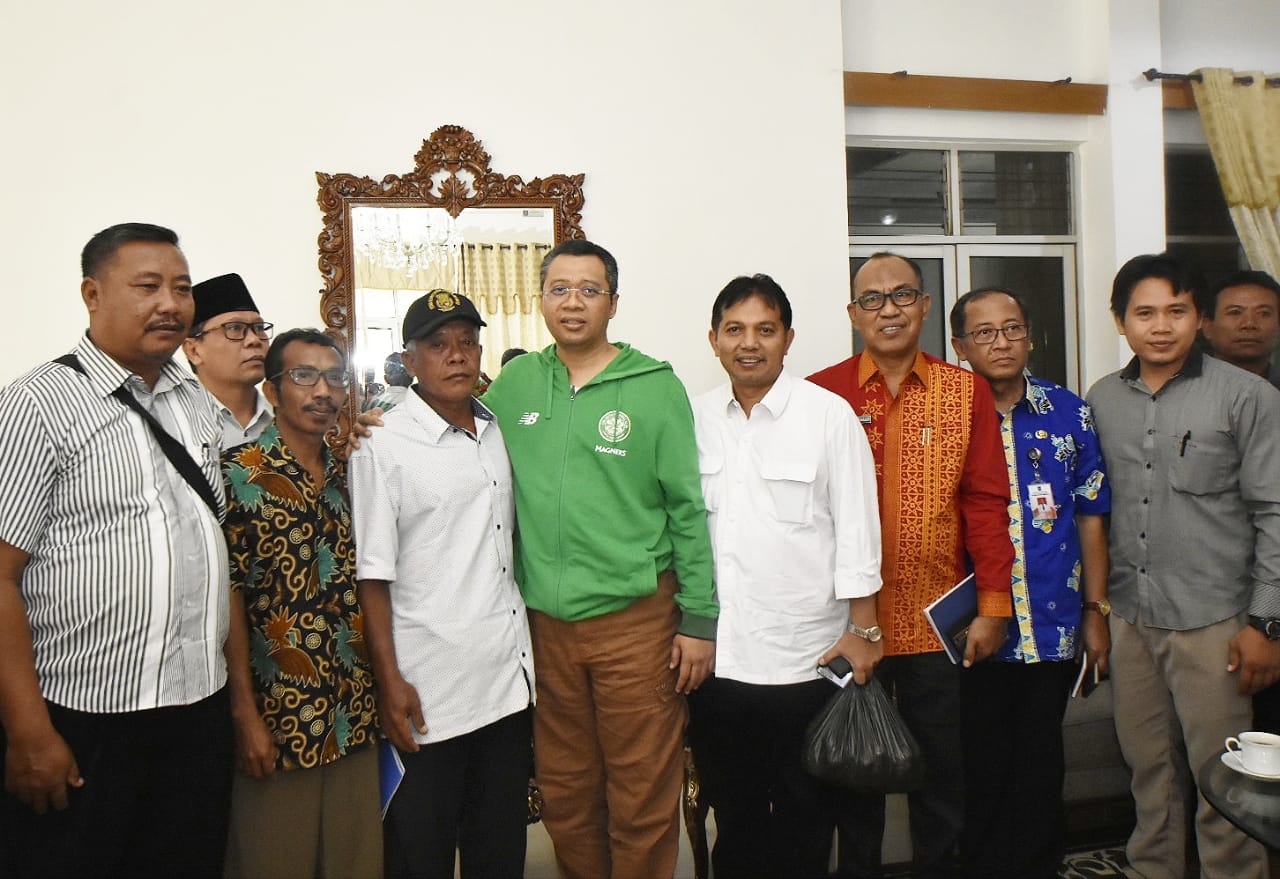 TERIMA KELUHAN CAMAT DAN KADES, GUBERNUR AKAN TURUN TANGAN